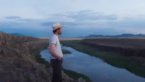 Backdrop to the movie "Rebuilding" #527773