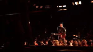 Backdrop to the movie "Elvis" #207055