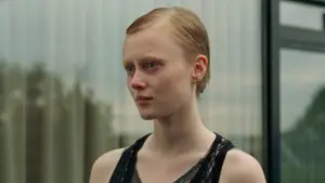 Backdrop to the movie "When the Light Breaks" #532373