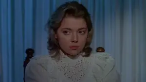 Backdrop to the movie "Julie Darling" #708586