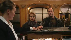 Backdrop to the movie "4 Months, 3 Weeks and 2 Days" #208894