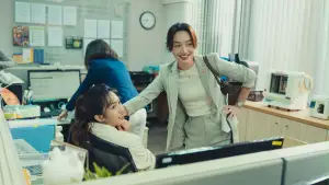 Backdrop to the movie "Breaking and Re-entering" #757795