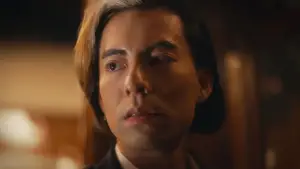 Backdrop to the movie "GLOW UP" #550282