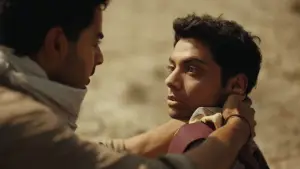 Backdrop to the movie "Homebound" #586221