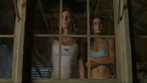 Backdrop to the movie "Wrong Turn" #800892