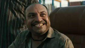 Backdrop to the movie "Coolie" #605921