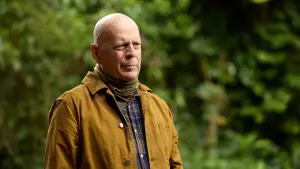 Backdrop to the movie "Fortress" #646126