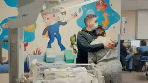 Backdrop to the movie "L’Hôpital des Premiers Jours" #775827