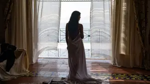 Backdrop to the movie "Parthenope" #598991