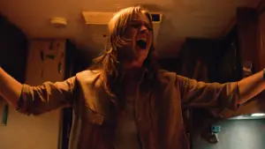 Backdrop to the movie "Blue Light" #706621