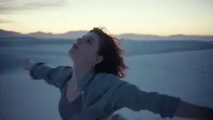 Backdrop to the movie "I