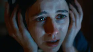 Backdrop to the movie "undertone" #762616