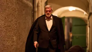 Backdrop to the movie "Canary Black" #623070