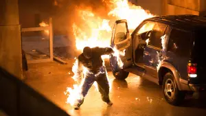 Backdrop to the movie "Security" #726490