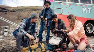 Backdrop to the movie "Ice Road: Vengeance" #551043