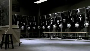 Backdrop to the movie "Friday Night Lights" #651741