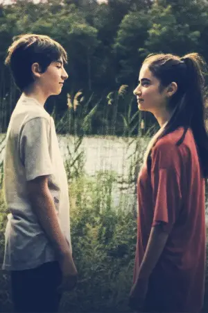 Poster to the movie "Falcon Lake" #760042