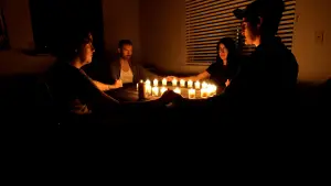 Backdrop to the movie "This House Is Totally Haunted" #774378