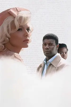 Poster to the movie "Love Field" #717863