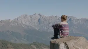 Backdrop to the movie "303" #536882