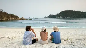 Backdrop to the movie "Y Tu Mamá También" #698356