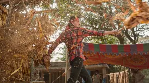 Backdrop to the movie "Guntur Kaaram" #194740