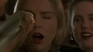 Backdrop to the movie "Sliver" #614373