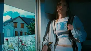 Backdrop to the movie "What Lies Beneath" #704646