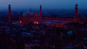 Backdrop to the movie "Taxali Gate" #368673