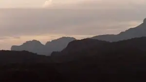 Backdrop to the movie "Skinwalkers" #738078