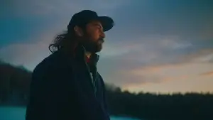 Backdrop to the movie "Noah Kahan: Out of Body" #773582