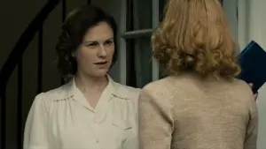 Backdrop to the movie "Tell It to the Bees" #206677