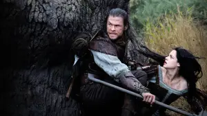 Backdrop to the movie "Snow White and the Huntsman" #811520