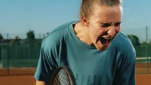 Backdrop to the movie "Julie Keeps Quiet" #637139