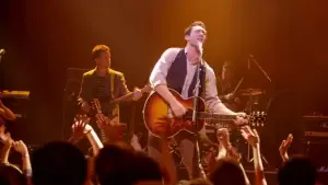 Backdrop to the movie "Begin Again" #674696