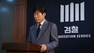 Backdrop to the movie "Yadang: The Snitch" #524962