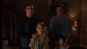 Backdrop to the movie "Signs" #670278