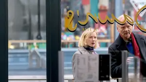 Backdrop to the movie "The Friend" #782554