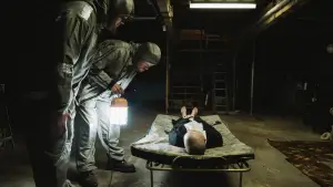 Backdrop to the movie "Bugonia" #511688