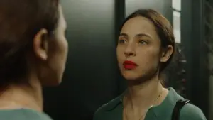 Backdrop to the movie "The Currents" #689379