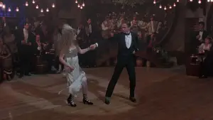 Backdrop to the movie "Valentino" #742090