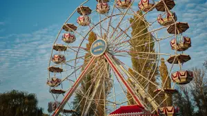 Backdrop to the movie "Spuk unterm Riesenrad" #757997