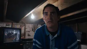 Backdrop to the movie "Under the Silver Lake" #324096