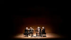 Backdrop to the movie "Four Rational People" #549031