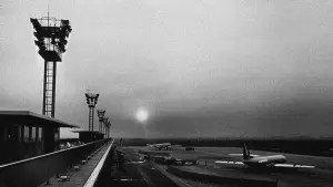 Backdrop to the movie "La Jetée" #752762