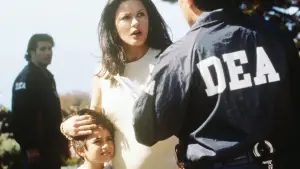 Backdrop to the movie "Traffic" #662391