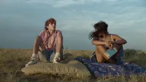 Backdrop to the movie "Bones and All" #811205