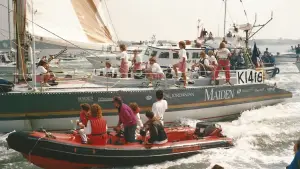 Backdrop to the movie "Maiden" #704954