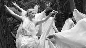 Backdrop to the movie "Silent Friend" #793980