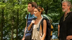 Backdrop to the movie "The Deep House" #302963